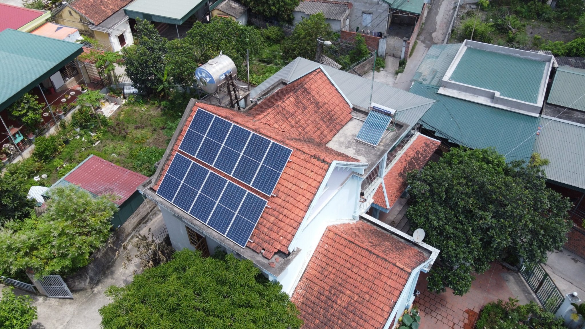 Điện mặt trời áp mái nhà dân Quảng Ninh – Hạ Long